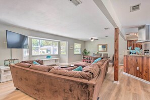 House (4 Bedrooms) | Interior