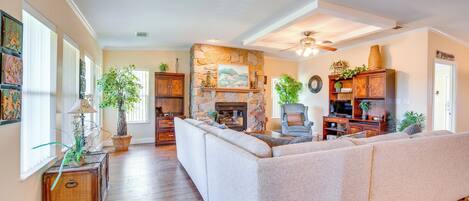 House (3 Bedrooms) | Interior
