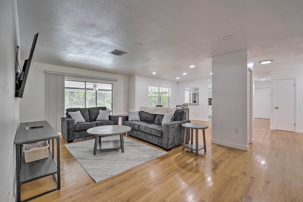 House (3 Bedrooms) | Interior