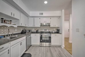 House (3 Bedrooms) | Interior - Family-friendly Ocala Retreat: 18 Mi to Dtwn! (Ocala)