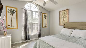 House (5 Bedrooms) | Interior