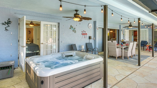 Unclassified image, 1 of 39, button - Lanai, Pool & Hot Tub! Fort Myers Extended Stay (Fort Myers)