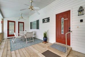 House (1 Bedroom) | Interior - Pool Access: Homosassa Home Near Boat Launch! (Homosassa)