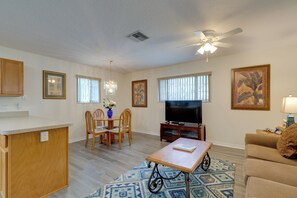 House (1 Bedroom) | Interior - Pool Access: Homosassa Home Near Boat Launch! (Homosassa)