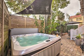 Interior - Historic 1900 Cottage in Downtown St Augustine! (St. Augustine)