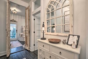 House (2 Bedrooms) | Interior - Historic 1900 Cottage in Downtown St Augustine! (St. Augustine)