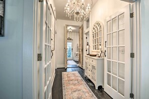 House (2 Bedrooms) | Interior - Historic 1900 Cottage in Downtown St Augustine! (St. Augustine)