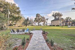 Interior - 20 Mi to UF Campus: Santa Fe Lake Escape w/ Dock! (Earleton)