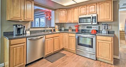 Idyllic Largo Escape w/ Private Pool & Lanai!