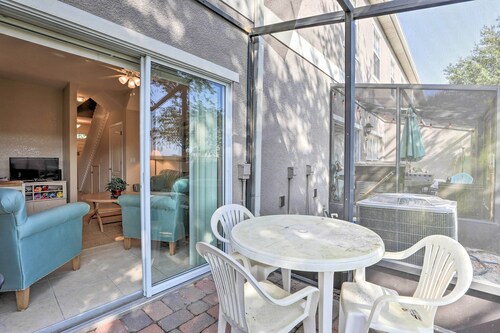 6 Mi to Wdw: Family-friendly Townhome w/ Foosball!
