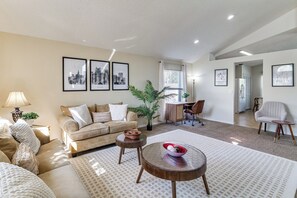 Interior - 5 Mi to Disney! Family Getaway w/ Poolside Oasis (Kissimmee)