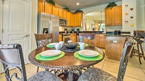 Dining - Kissimmee Group Getaway ~ 3 Mi to Disney! (Kissimmee)