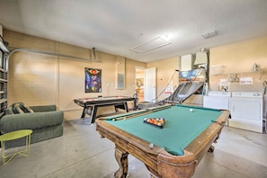 Game room - Kissimmee Escape w/ Lanai & Private Pool! (Kissimmee)