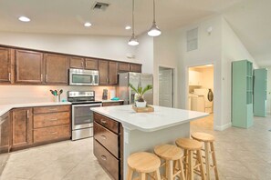 House (4 Bedrooms) | Interior