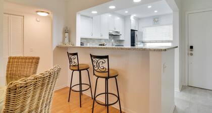 Isla Del Sol Condo ~ 2 Miles to St Pete Beach!