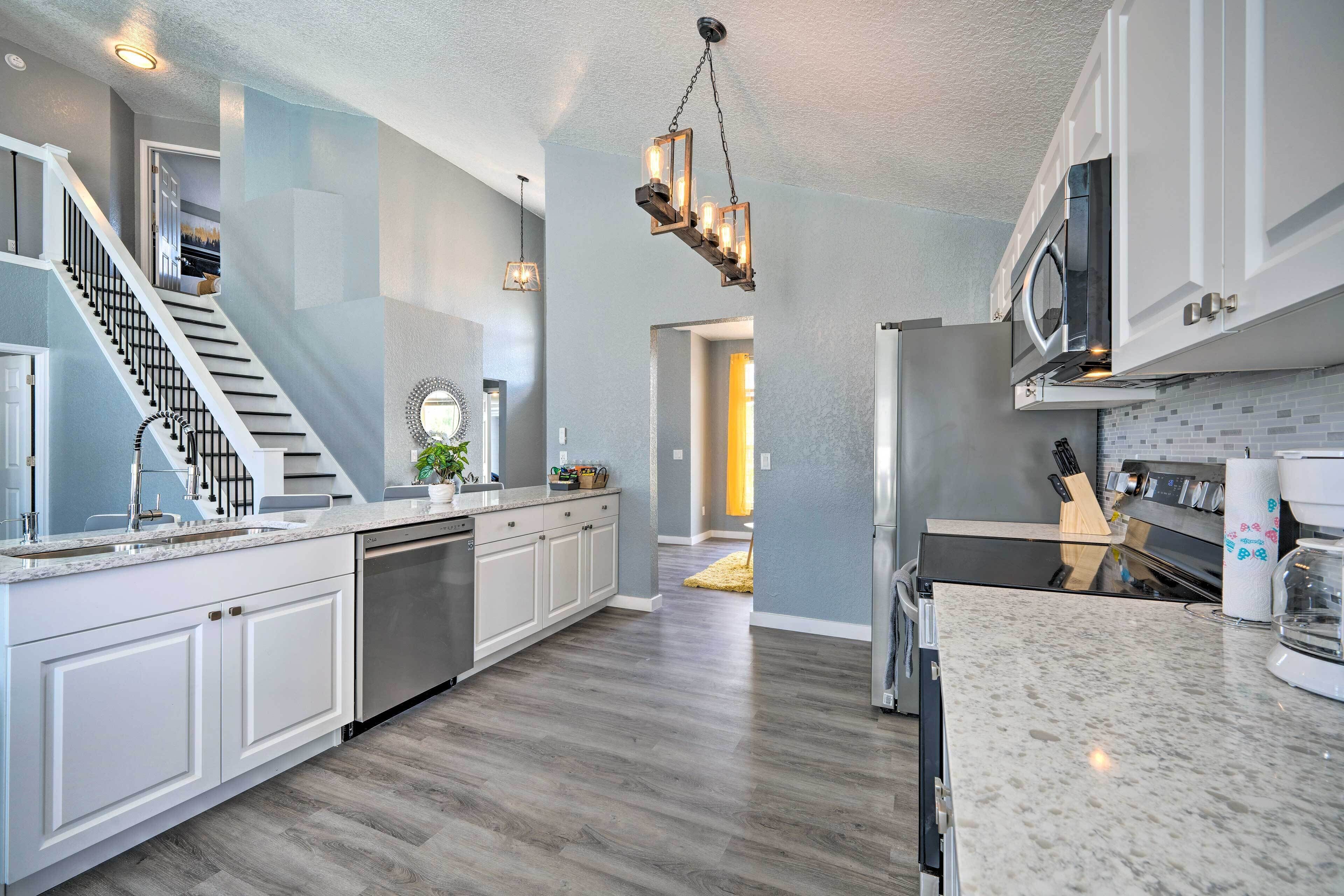 Kissimmee Retreat w/ Pool - 8 Mi to Old Town!