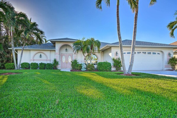Exterior - 'La Buena Vida' - Private Pool w/ Lanai! (Cape Coral)