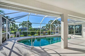 Outdoor pool - 'La Buena Vida' - Private Pool w/ Lanai! (Cape Coral)