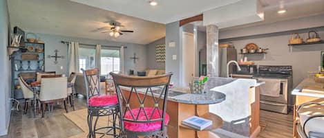 House (3 Bedrooms) | Interior