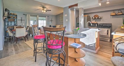 ~ 9 Mi to Universal: Orlando Retreat w/ Sun Porch!