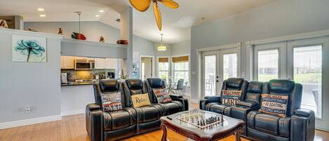 House (3 Bedrooms) | Front of property