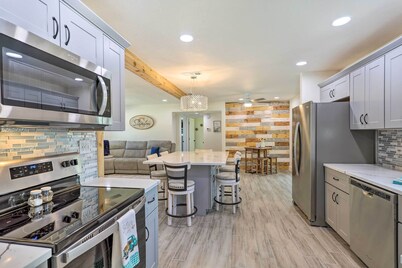 Merritt Island Home w/ Spa - 8 Mi to Cocoa Beach!