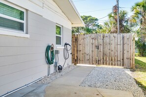 House (3 Bedrooms) | Interior - Merritt Island Home w/ Spa - 8 Mi to Cocoa Beach! (Merritt Island)
