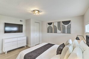 House (5 Bedrooms) | Interior - Luxurious Clearwater Retreat w/ Lanai & Pool! (Clearwater)