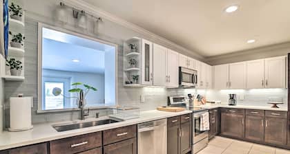 Mid-century Modern Escape in Central Lakeland!