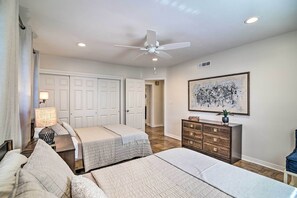 House (3 Bedrooms) | Interior - Mid-century Modern Escape in Central Lakeland! (Lakeland)