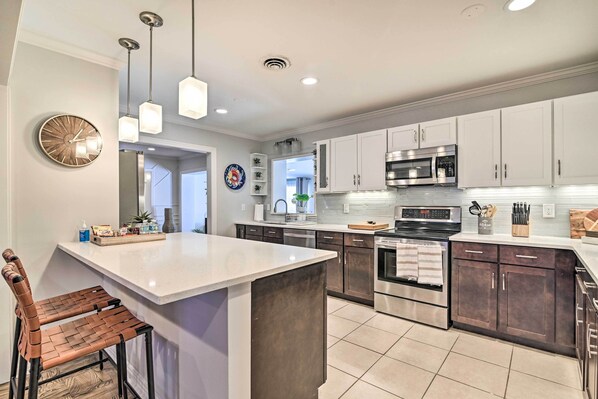 Interior - Mid-century Modern Escape in Central Lakeland! (Lakeland)