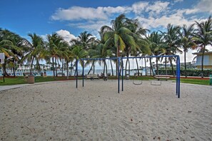 House (5 Bedrooms) | Interior - Walk to Beach! Poolside Oasis in Pompano (Pompano Beach)