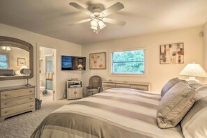 House (3 Bedrooms) | Interior - Spacious Naples Home < 1 Mi to Vanderbilt Beach! (Naples)