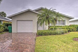 House (3 Bedrooms) | Exterior - Spacious Naples Home < 1 Mi to Vanderbilt Beach! (Naples)