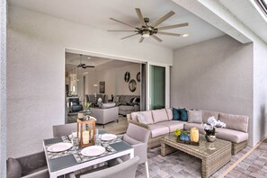 Books - Naples Vacation Home Rental Near Vanderbilt Beach! (Naples)