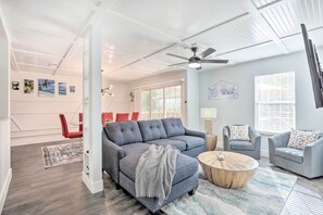 TV - Modern Florida Home ~ 5 Mi to Surfside Park! (St. Augustine)