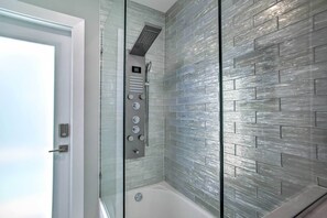 Ferienhaus (3 Bedrooms) | Badezimmer | Dusche