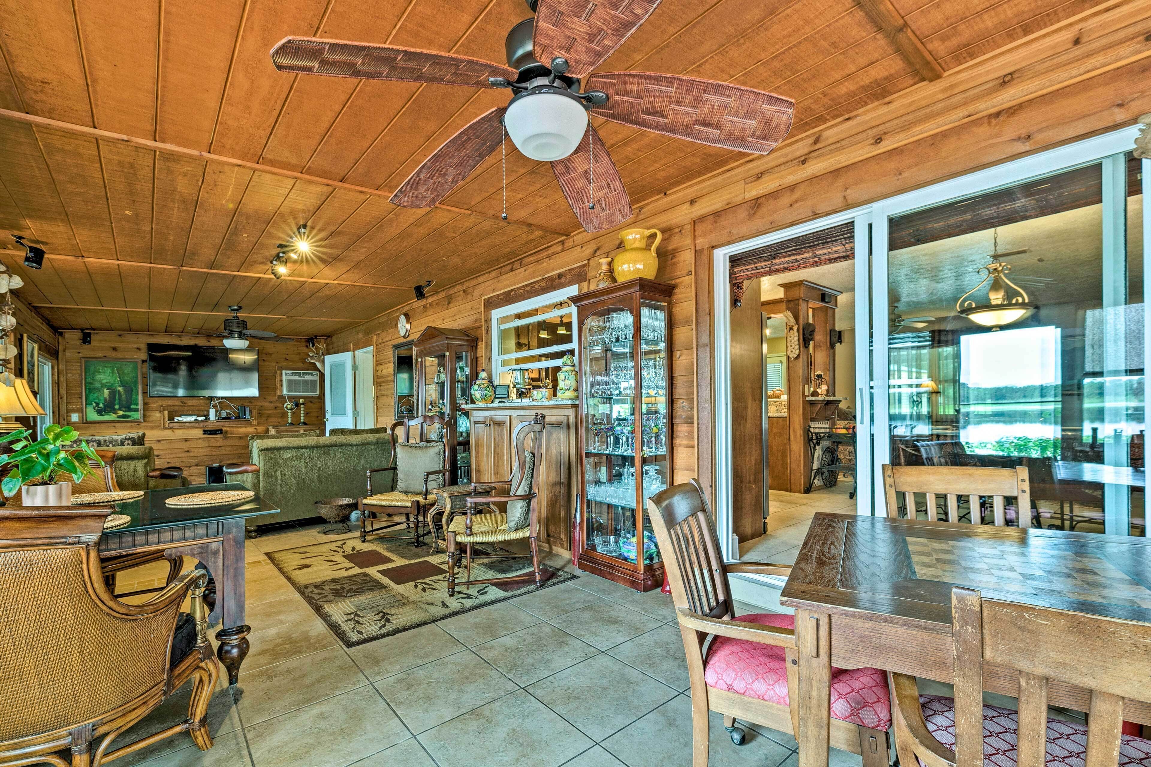 Ultimate Fisher's Retreat on Lake Rousseau!