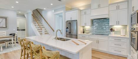 House (4 Bedrooms) | Interior