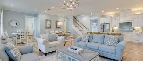 House (4 Bedrooms) | Front of property