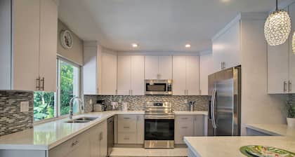 North Miami Home w/ Screened-in Patio + Pool!