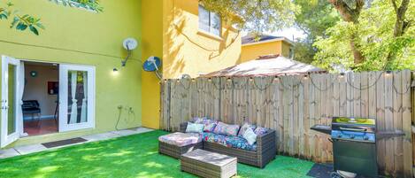 Apartment (3 Bedrooms) | Front of property