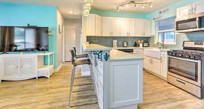 'ocean Breeze Oasis' w/ Boat Dock & Slip on Canal!