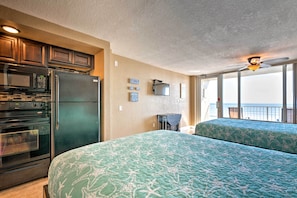 Apartment (0 Bedroom) | Interior - Oceanfront Daytona Beach Studio w/ Balcony! (Daytona Beach Shores)