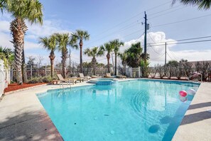 House (6 Bedrooms) | Interior