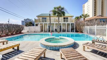 House (6 Bedrooms) | Front of property