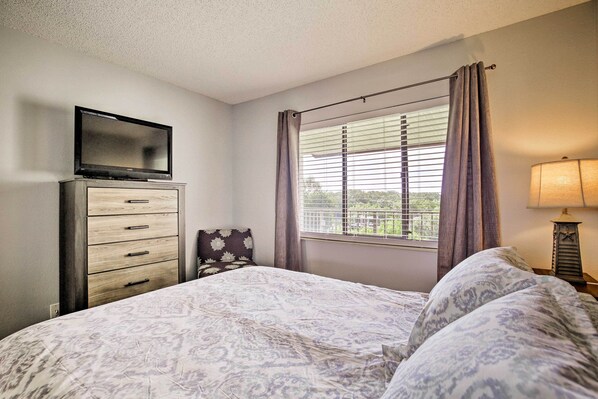 Apartment (2 Bedrooms) | Interior - Balcony & Pool: Gulfview Tierra Verde Escape! (Tierra Verde)