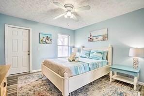 Interior - Panama City Beach Vacation Rental w/ Pool Access! (Panama City Beach)