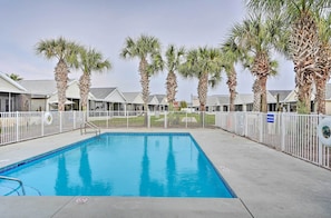 Apartment (3 Bedrooms) | Front of property