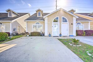 Apartment (3 Bedrooms) | Interior - Panama City Beach Vacation Rental w/ Pool Access! (Panama City Beach)